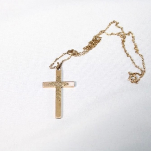 12kt Gold Filled Etched Cross w/12kt GF Chain - Picture 1 of 4